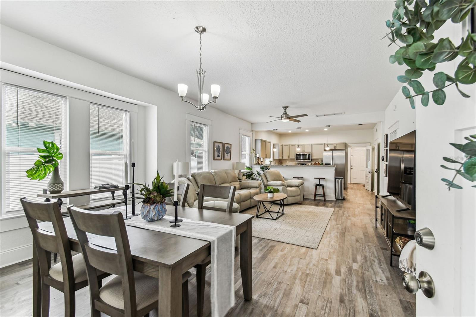 EVELYN CITY - Residential