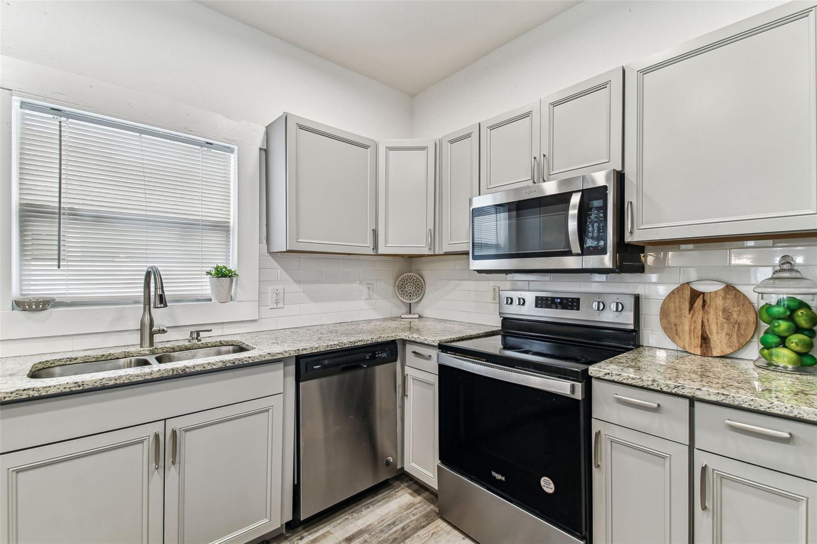 EVELYN CITY - Residential