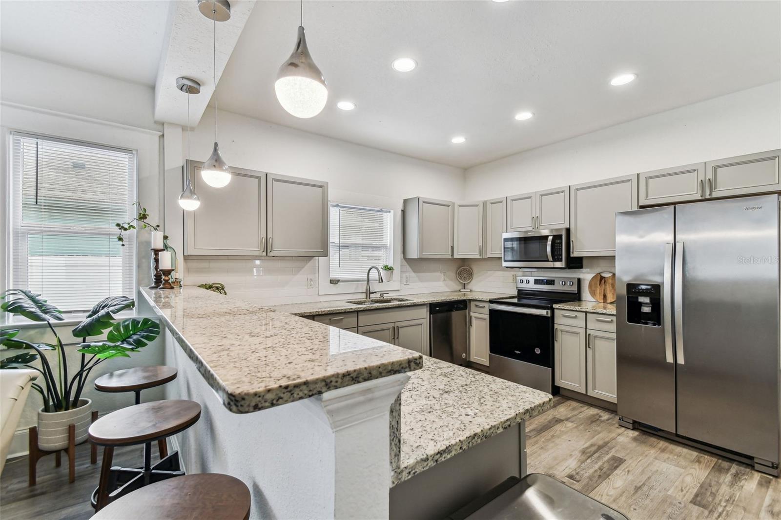 EVELYN CITY - Residential