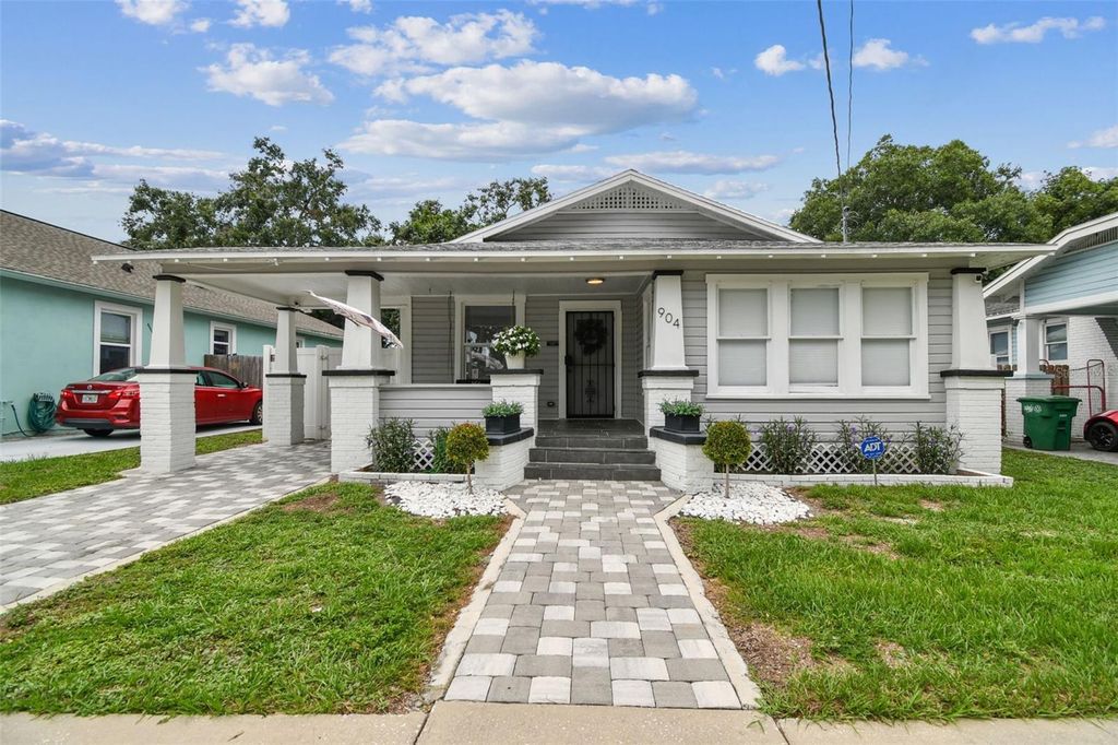 Photo of 904 E Hamilton Avenue, Tampa, FL 33604 (MLS # TB8492461)
