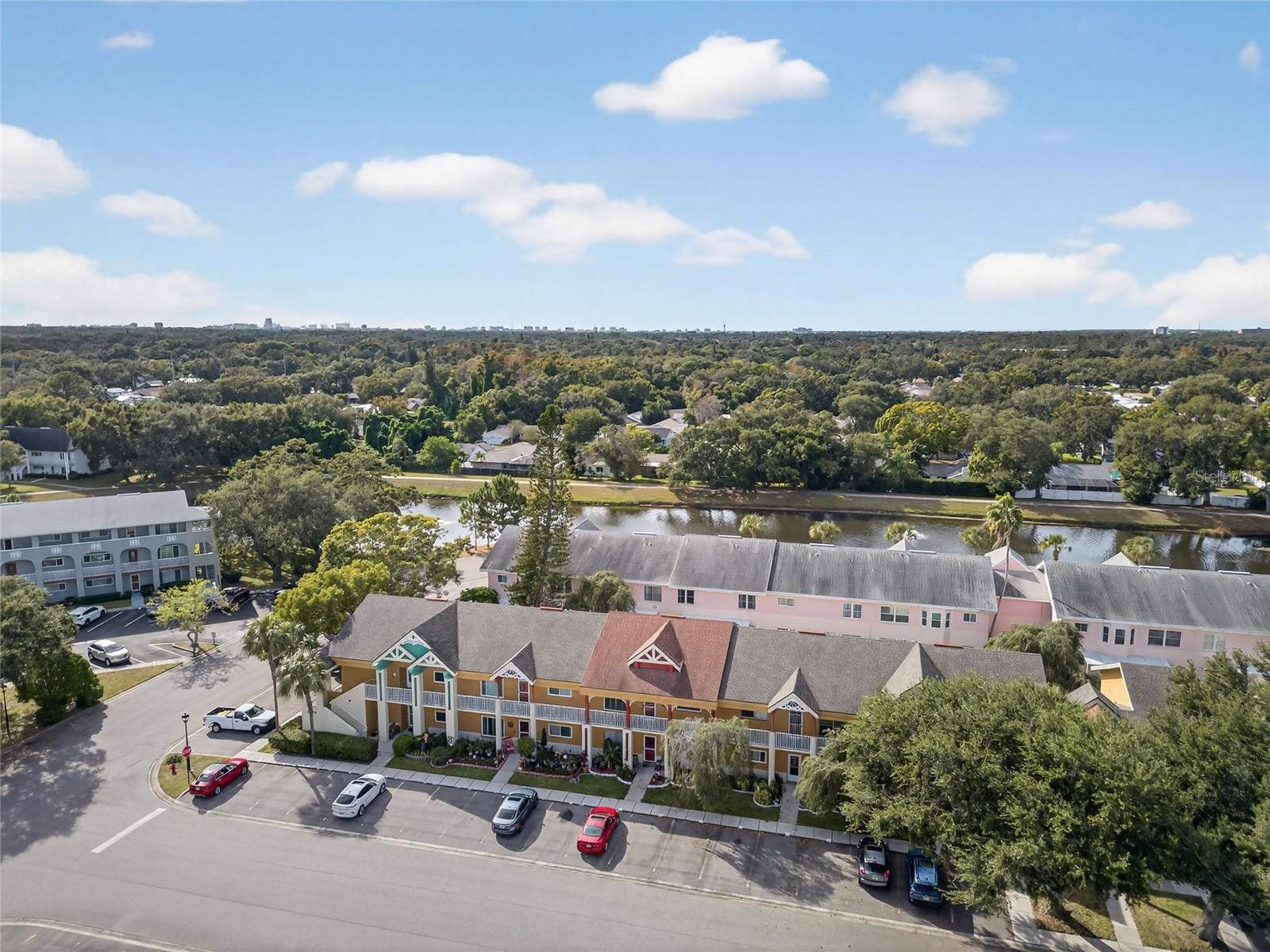 ON TOP OF THE WORLD - Residential