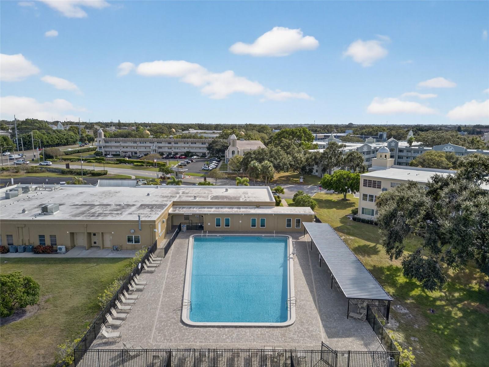 ON TOP OF THE WORLD - Residential