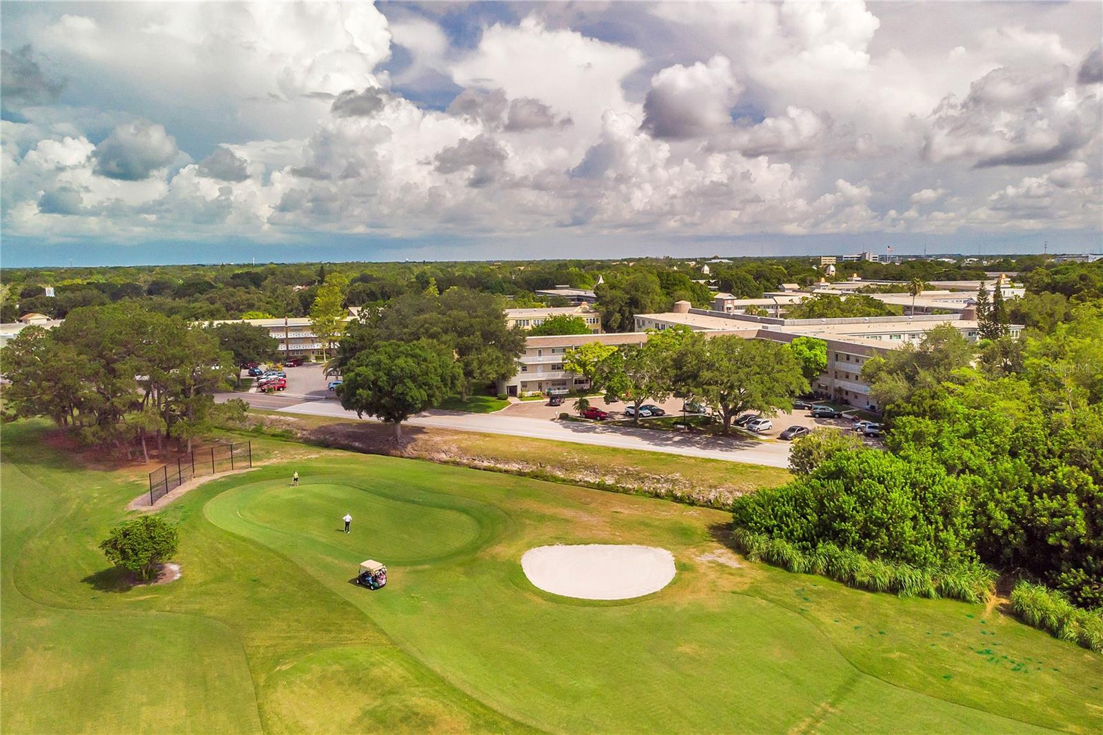 ON TOP OF THE WORLD - Residential