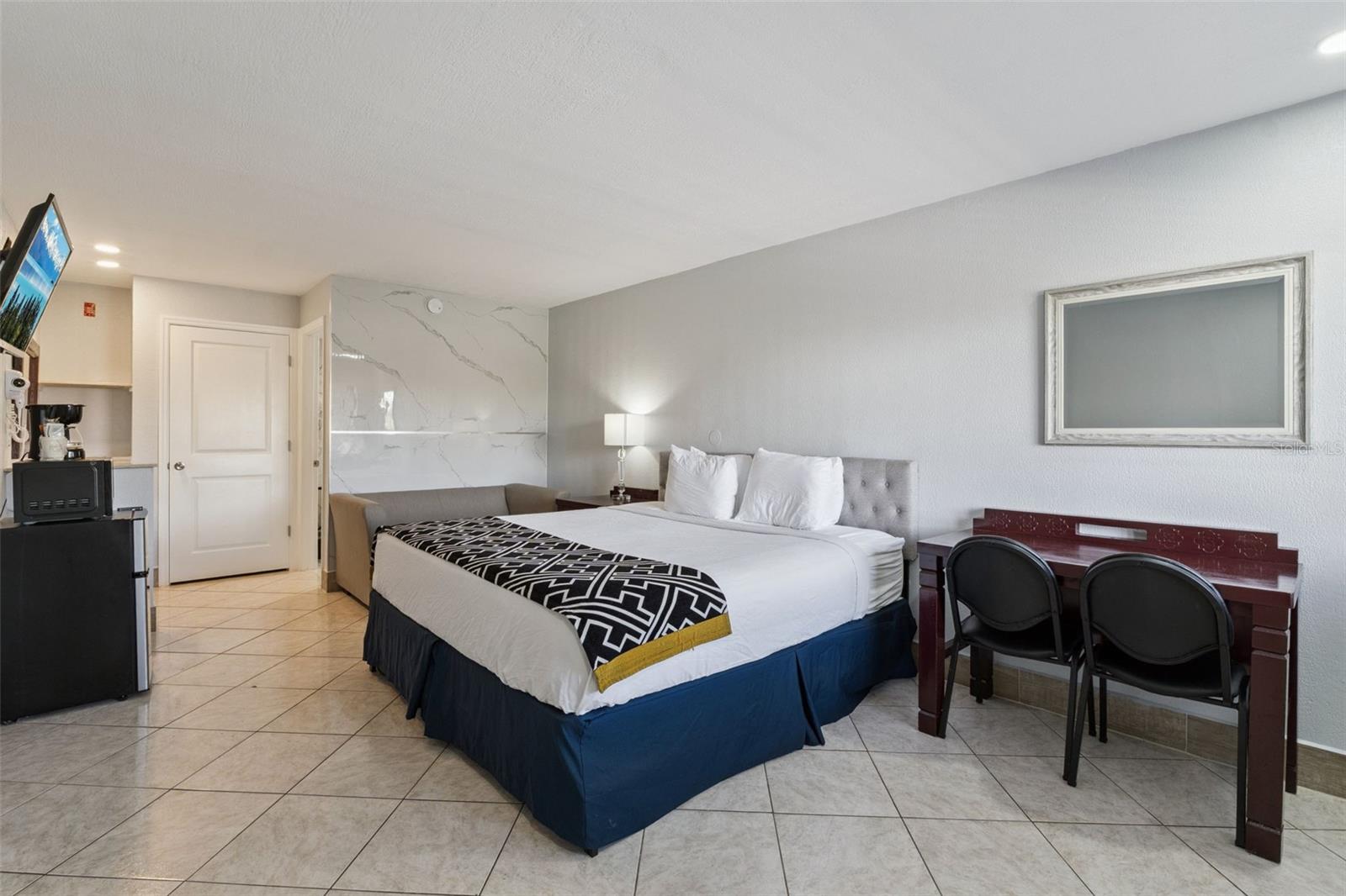 ACREAGE & UNREC - Commercial Sale