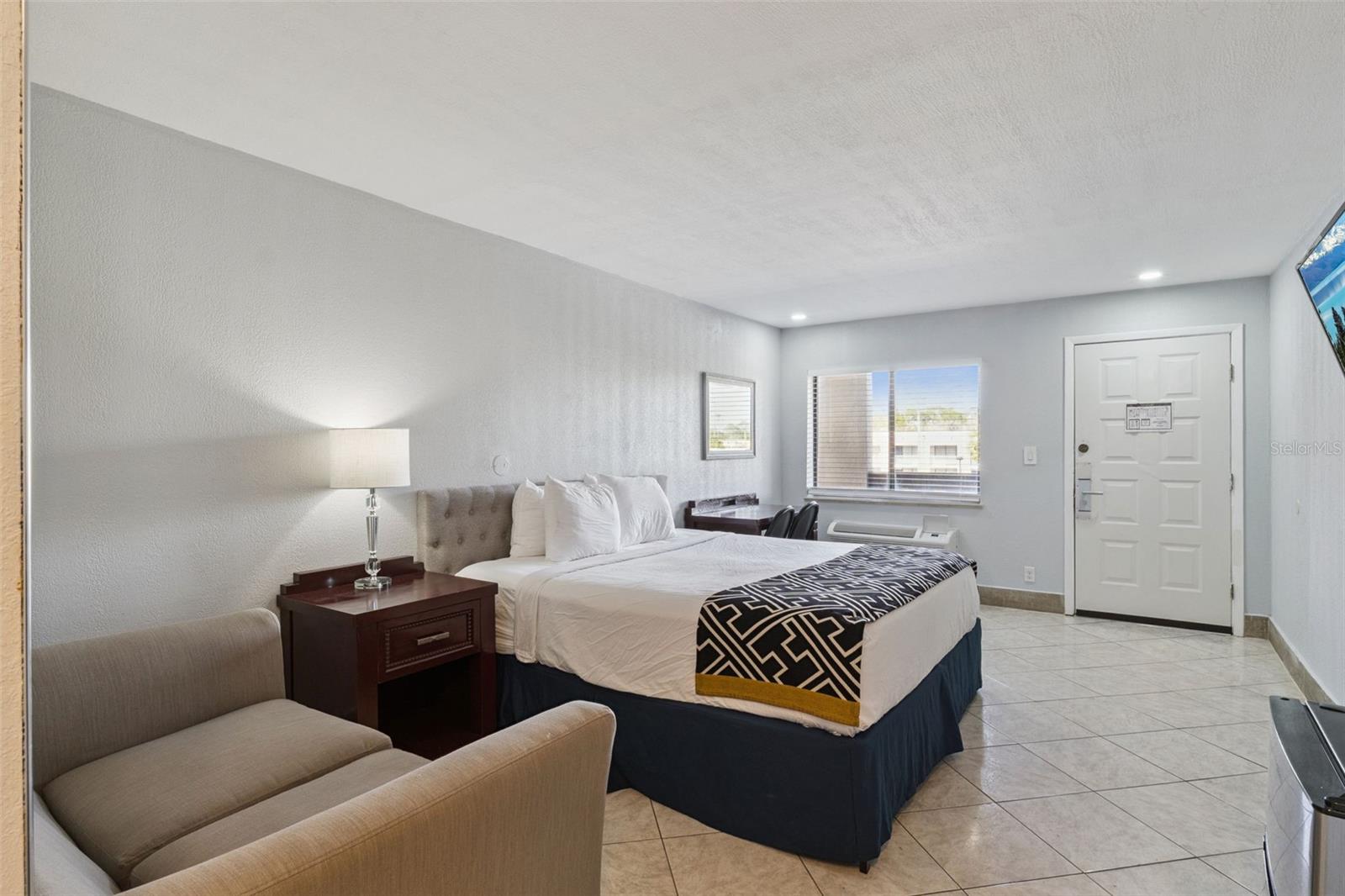 ACREAGE & UNREC - Commercial Sale