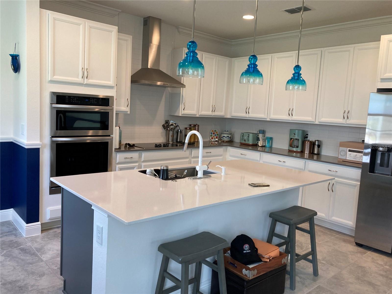 3184 SONGBIRD CIRCLE