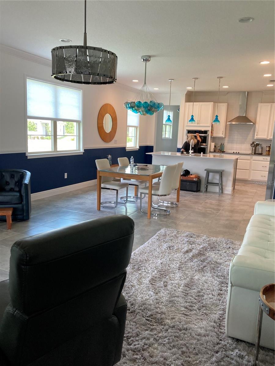 3184 SONGBIRD CIRCLE