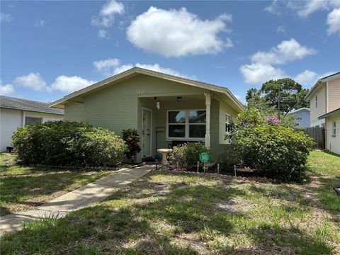 Photo of 3827 15th Avenue N, St Petersburg, FL 33713 (MLS # TB8386441)