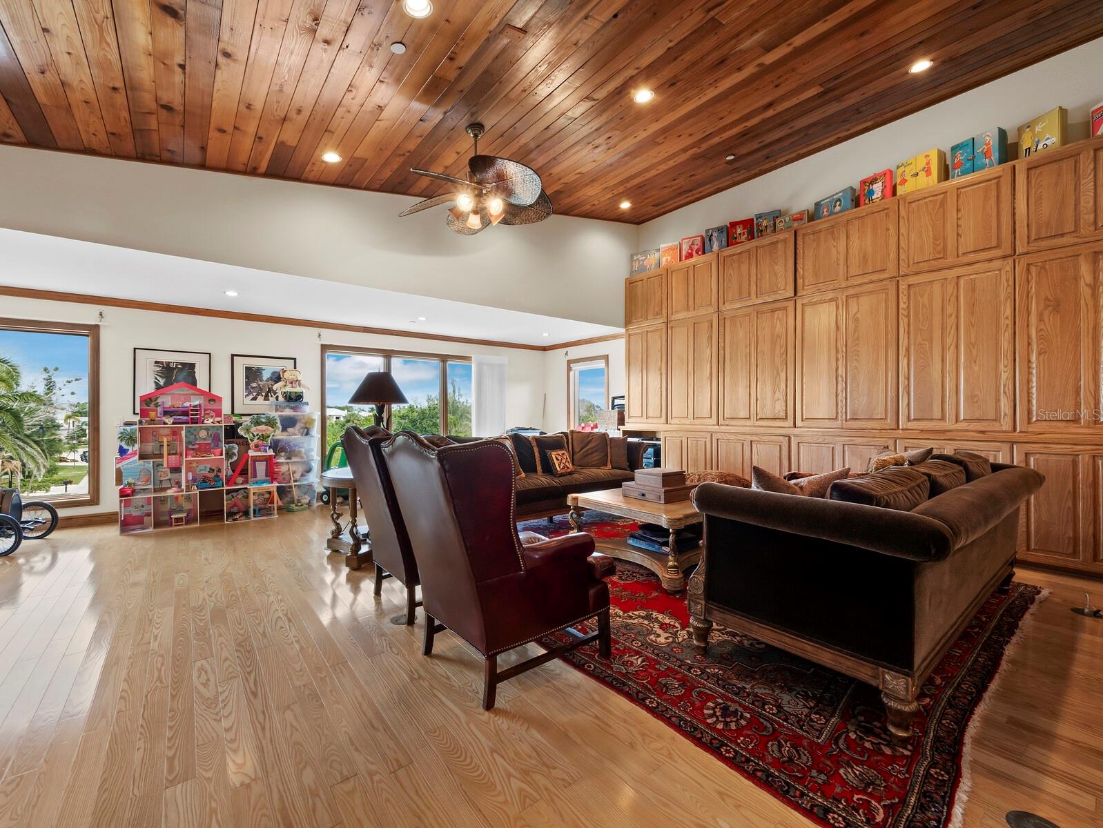 T J OXFORD - Residential