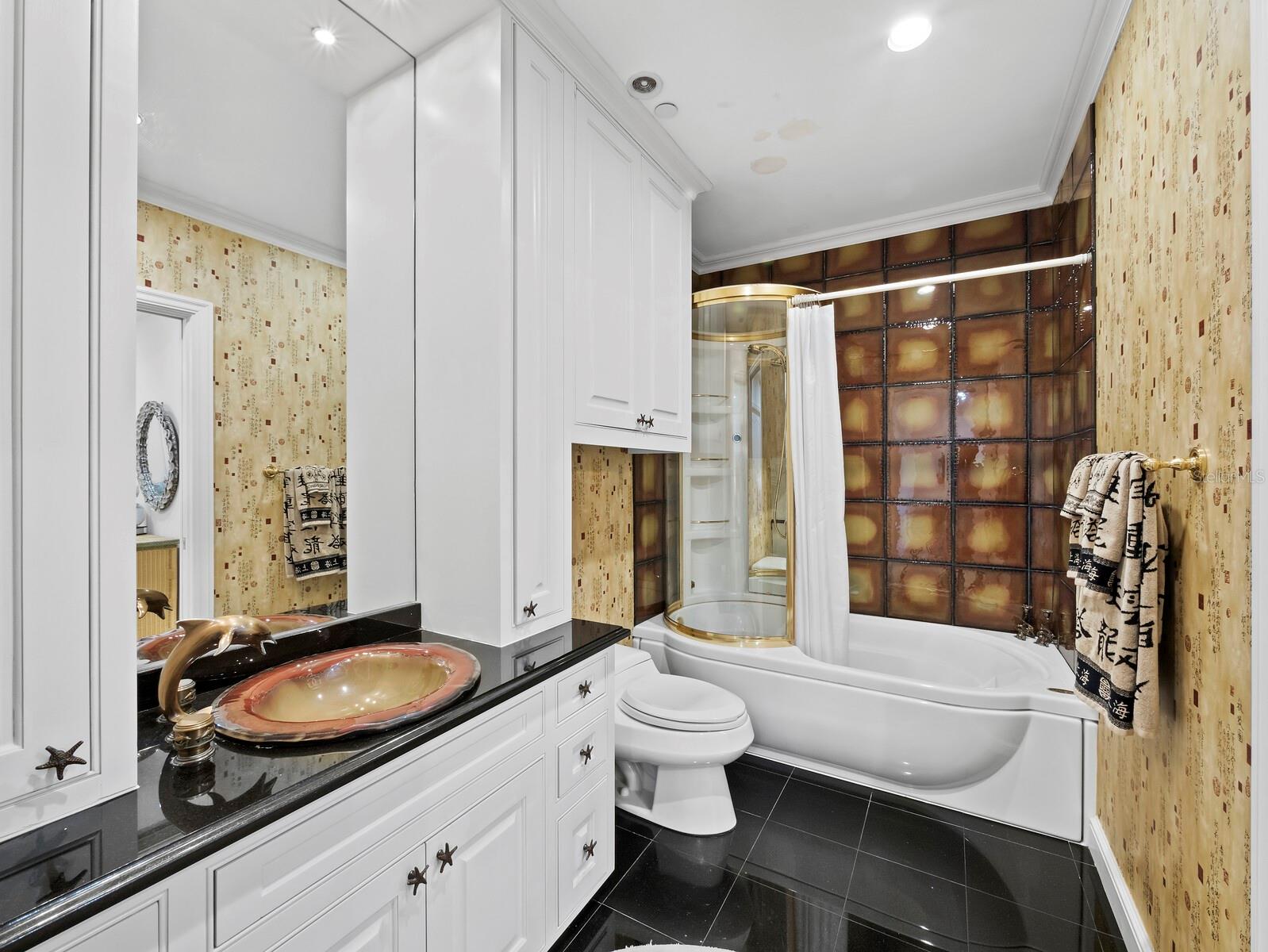 T J OXFORD - Residential