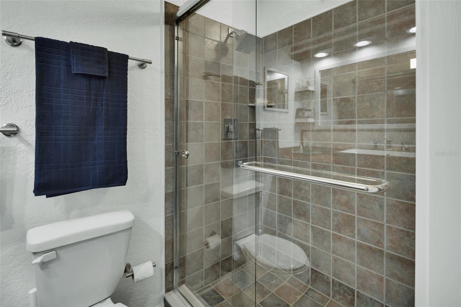 BLUE CREEK LODGE - Residential