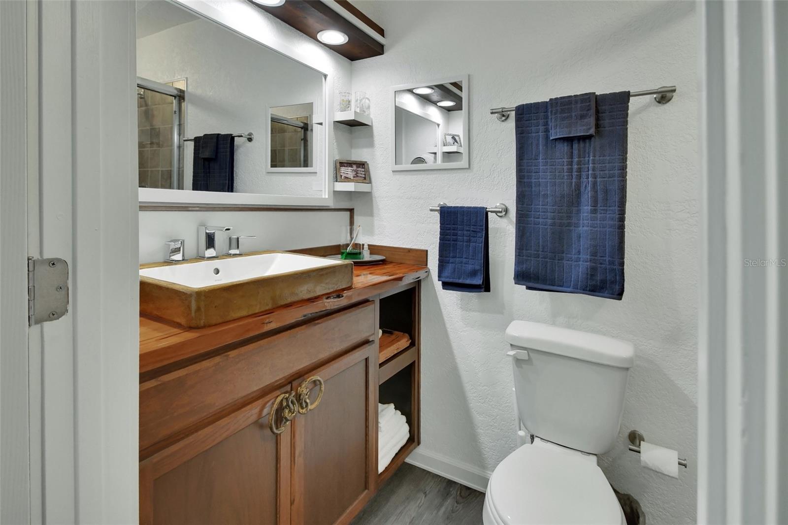 BLUE CREEK LODGE - Residential