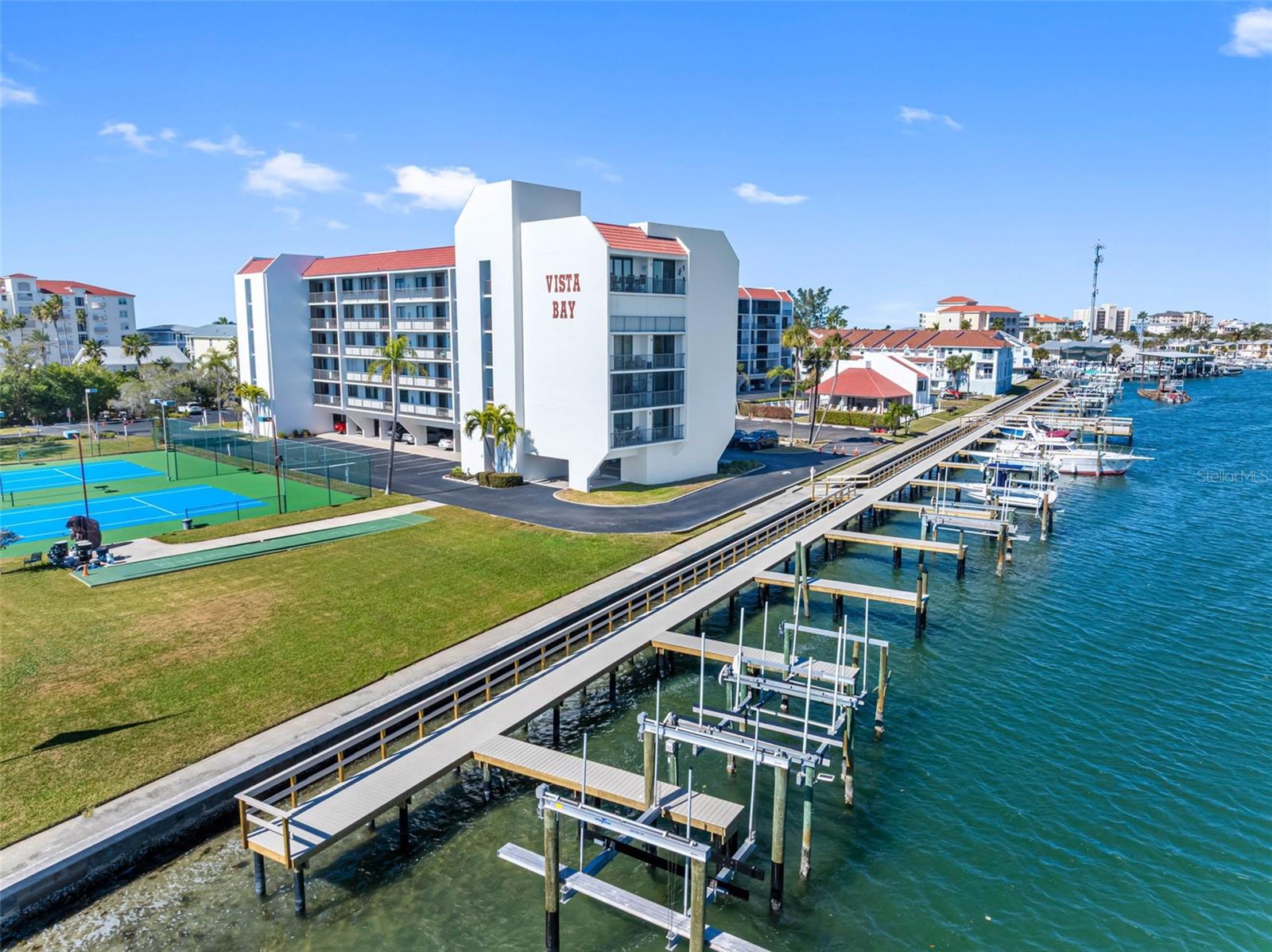 VISTA BAY CONDO I PH I - Residential