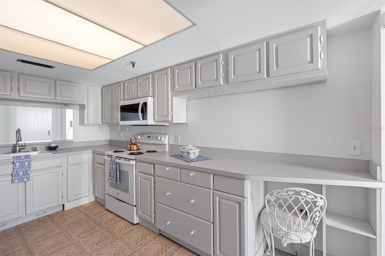 VISTA BAY CONDO I PH I - Residential