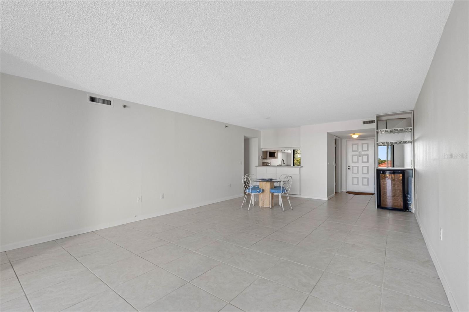 VISTA BAY CONDO I PH I - Residential