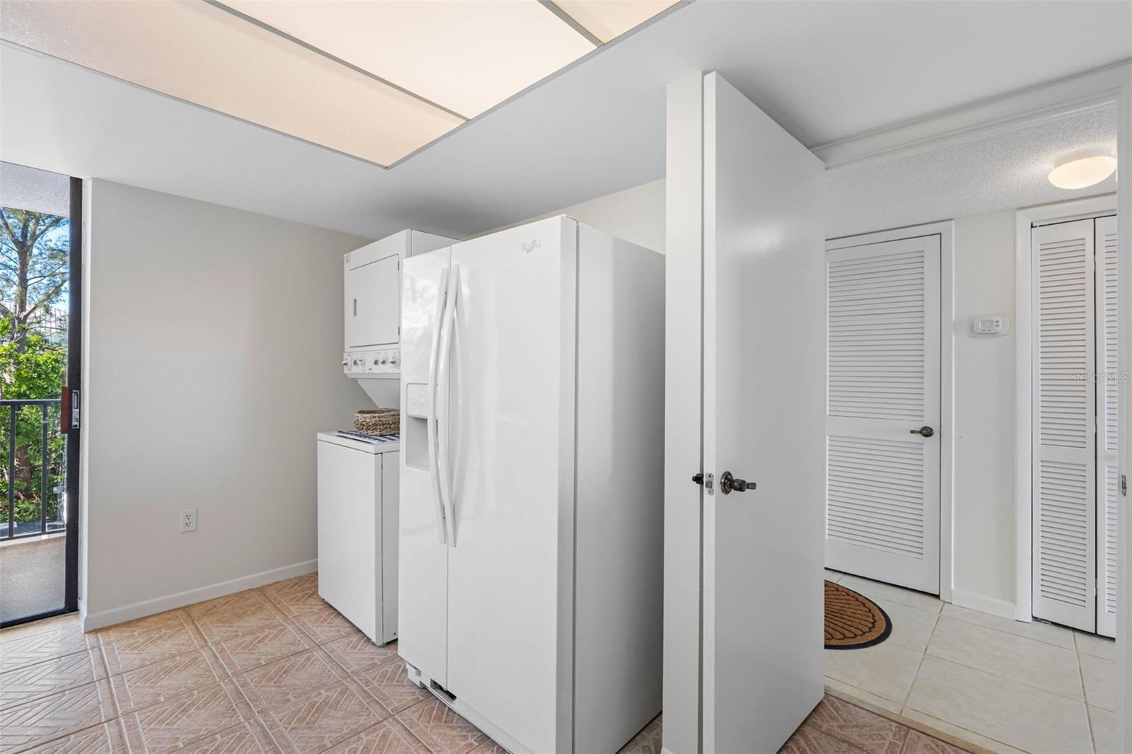 VISTA BAY CONDO I PH I - Residential