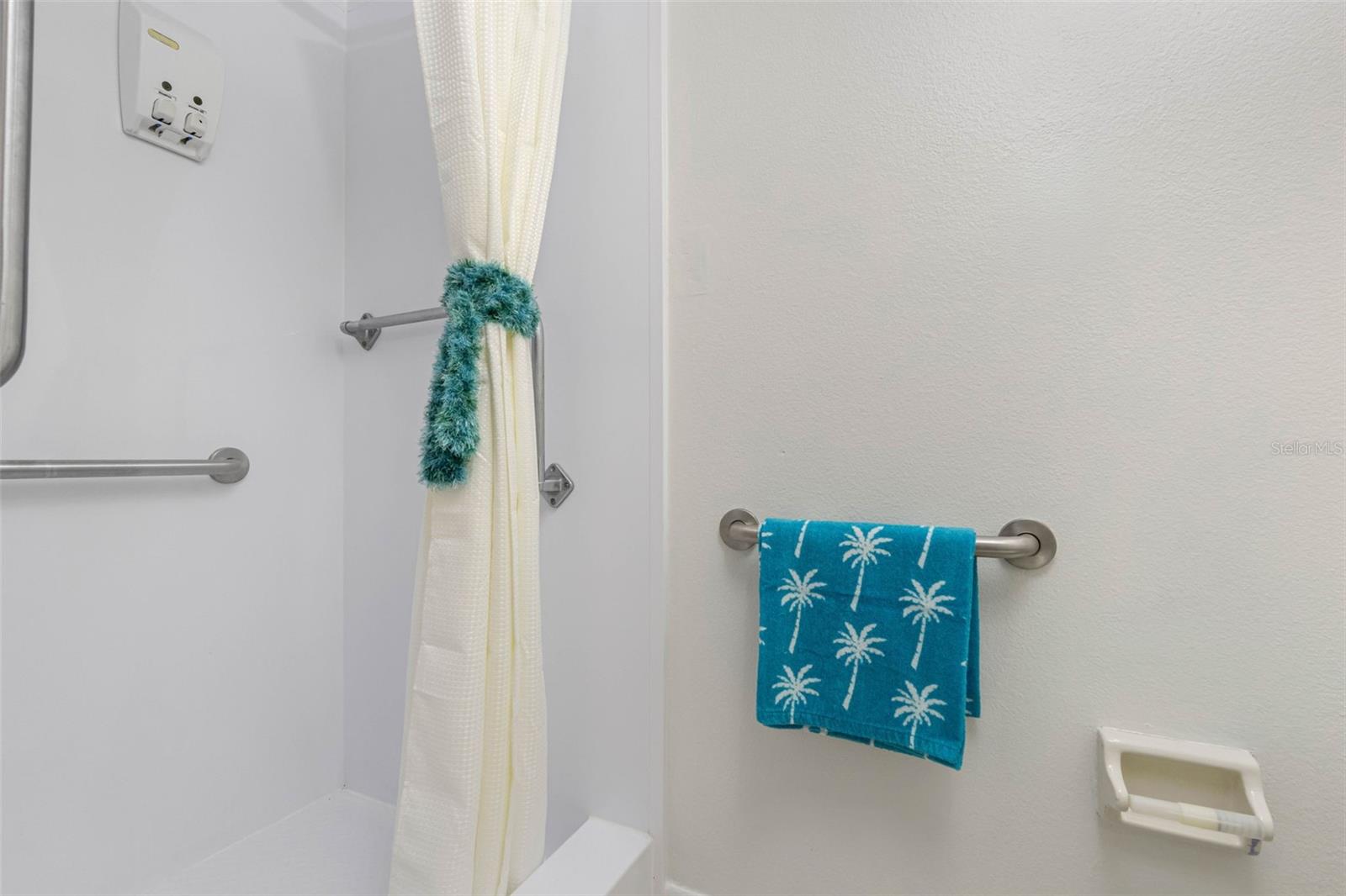 VISTA BAY CONDO I PH I - Residential