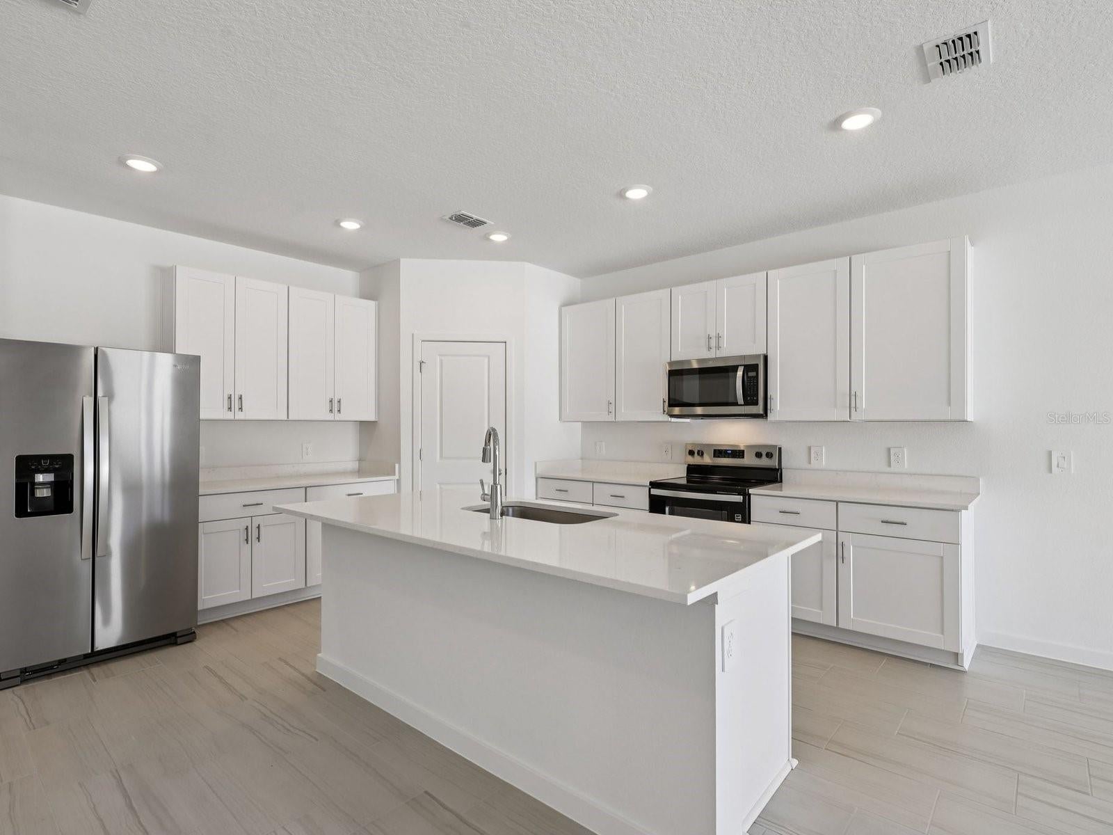 37 GARNI DRIVE