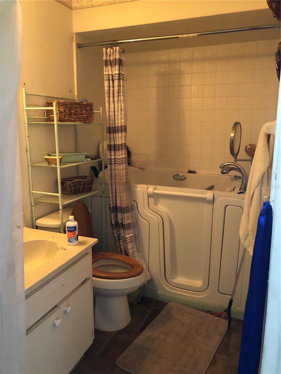 WHISP OAKS ESTATE PH 4-M - Residential