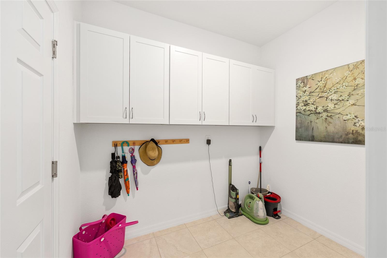 CALESA TOWNSHIP ROAN HILLS - Residential