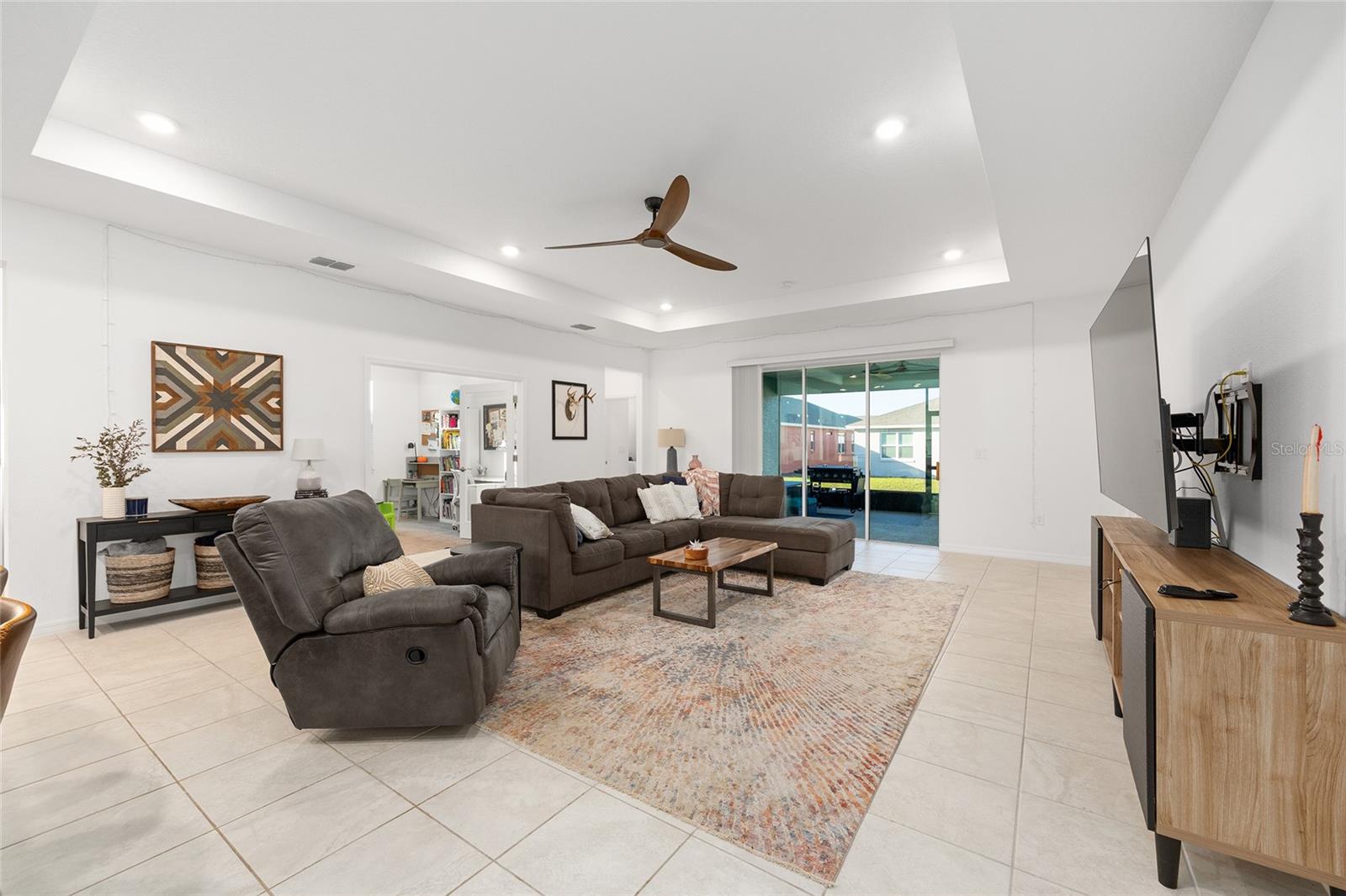 CALESA TOWNSHIP ROAN HILLS - Residential