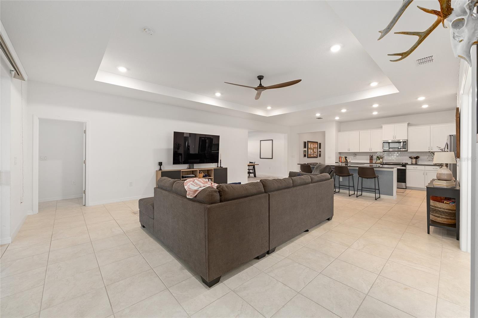 CALESA TOWNSHIP ROAN HILLS - Residential