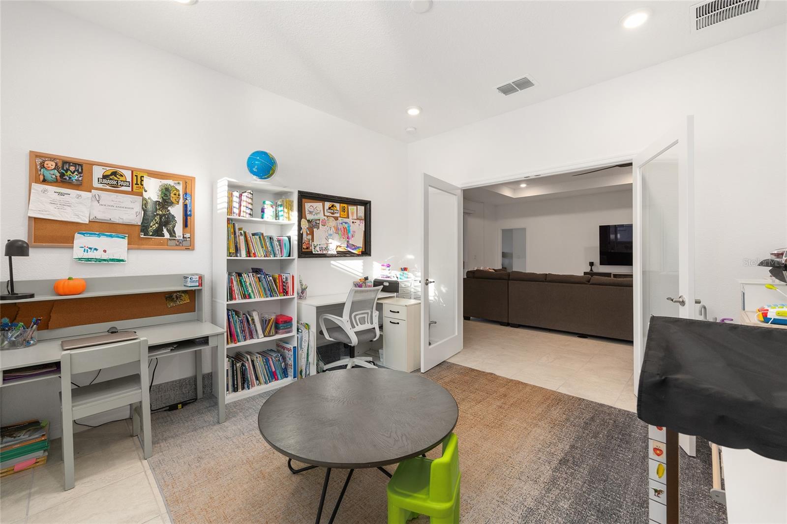 CALESA TOWNSHIP ROAN HILLS - Residential