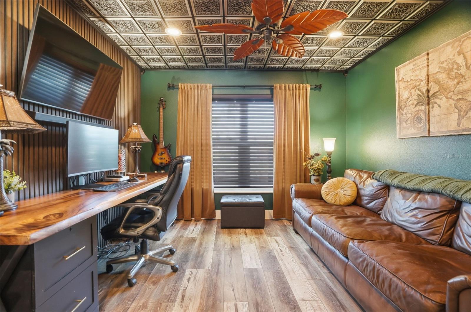 BERKLEY WOODS - Residential