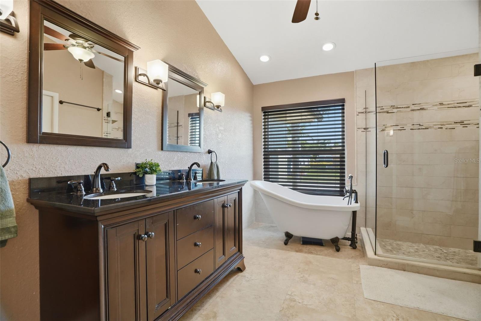 BERKLEY WOODS - Residential