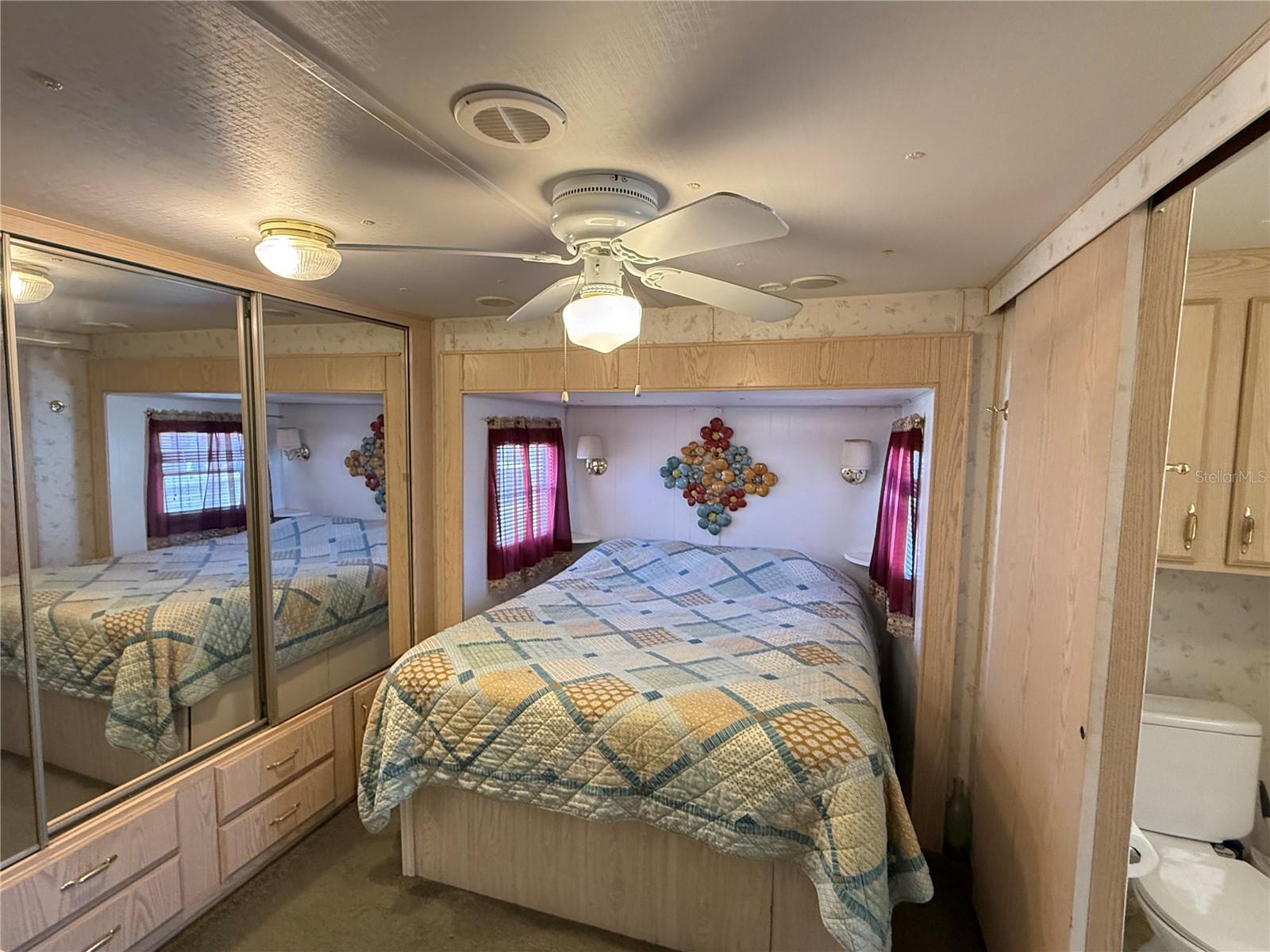 HOLIDAY TRAVEL PARK ENGLEWOOD - Residential