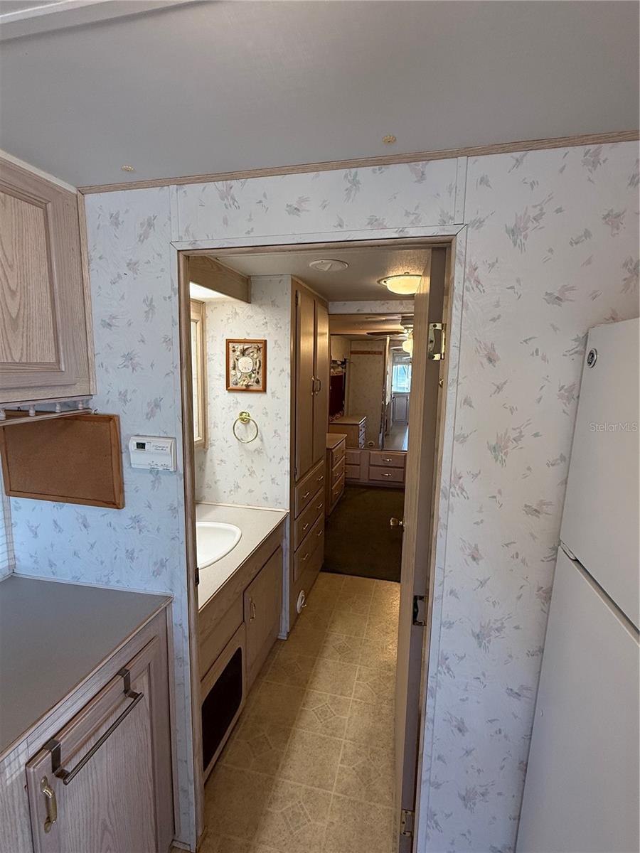 HOLIDAY TRAVEL PARK ENGLEWOOD - Residential