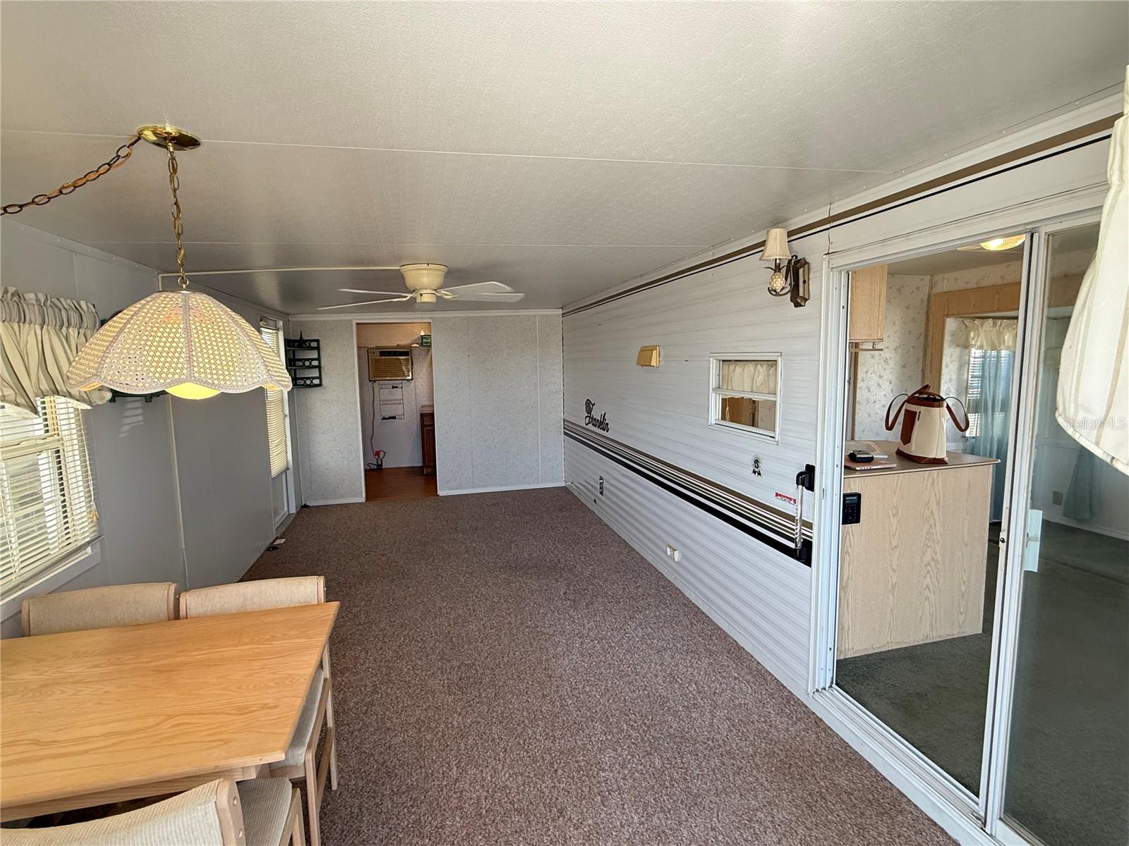 HOLIDAY TRAVEL PARK ENGLEWOOD - Residential