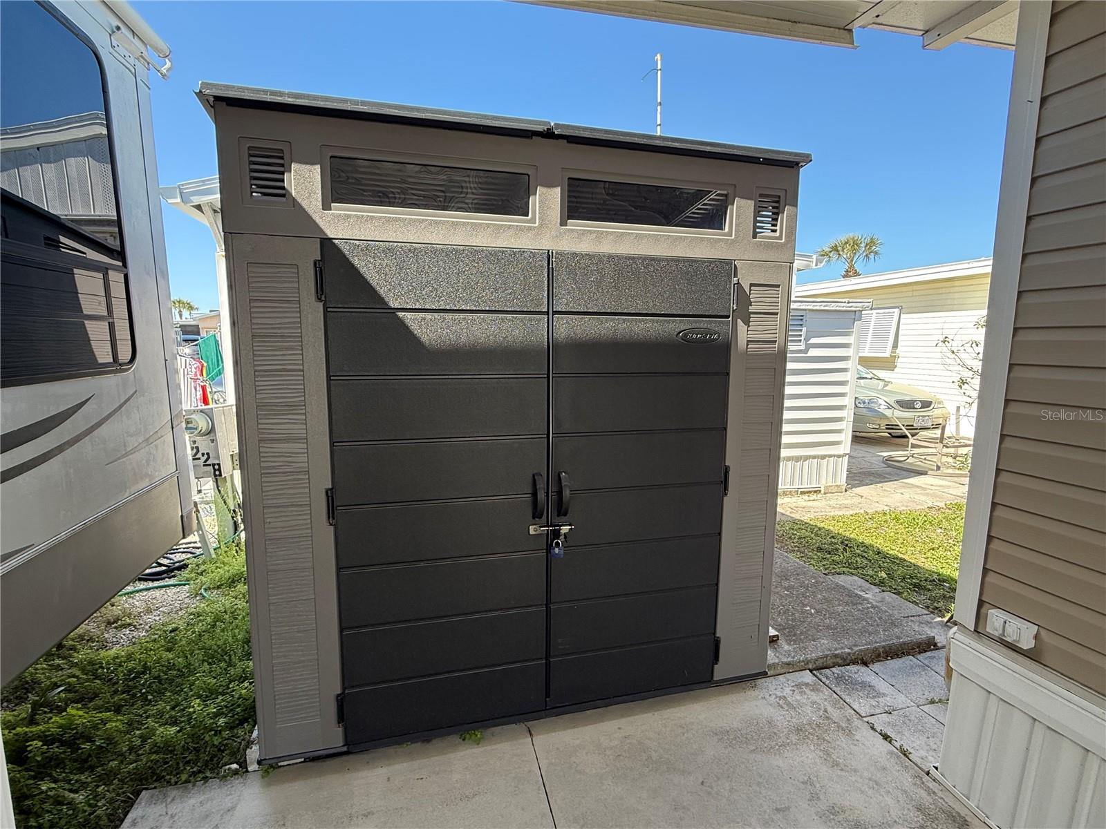 HOLIDAY TRAVEL PARK ENGLEWOOD - Residential