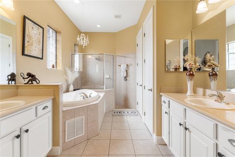 Tiny photo for 38712 Oak Place Court, Lady Lake, FL 32159 (MLS # G5102107)