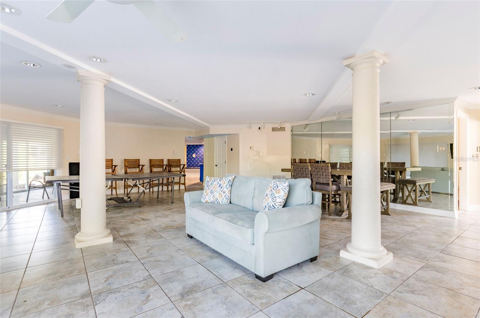 CARLTON ESTATES - Residential