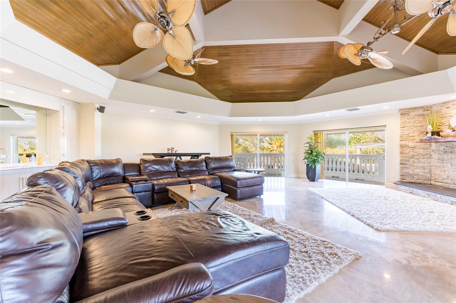 CARLTON ESTATES - Residential