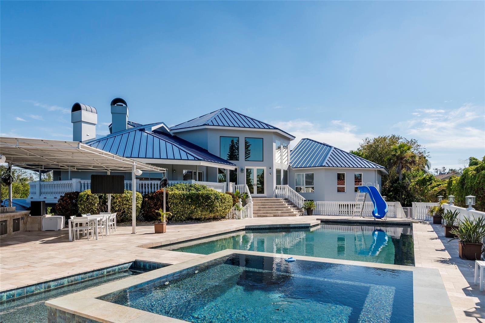 CARLTON ESTATES - Residential