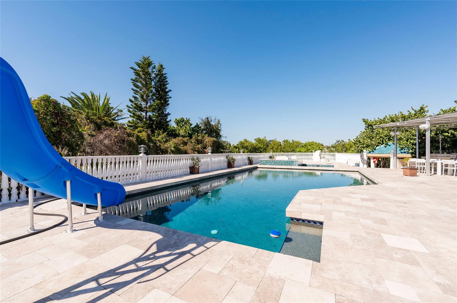 CARLTON ESTATES - Residential