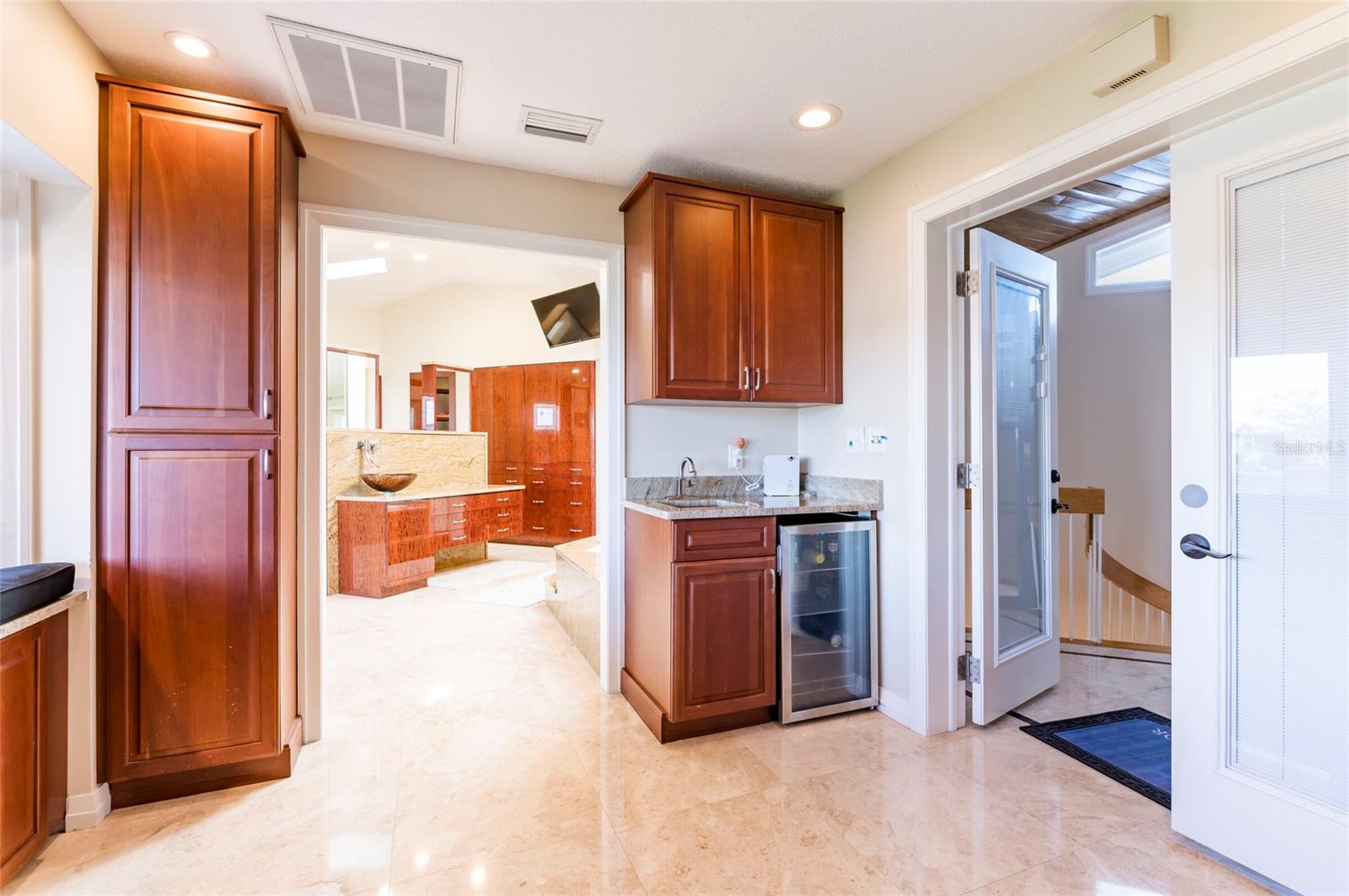 CARLTON ESTATES - Residential