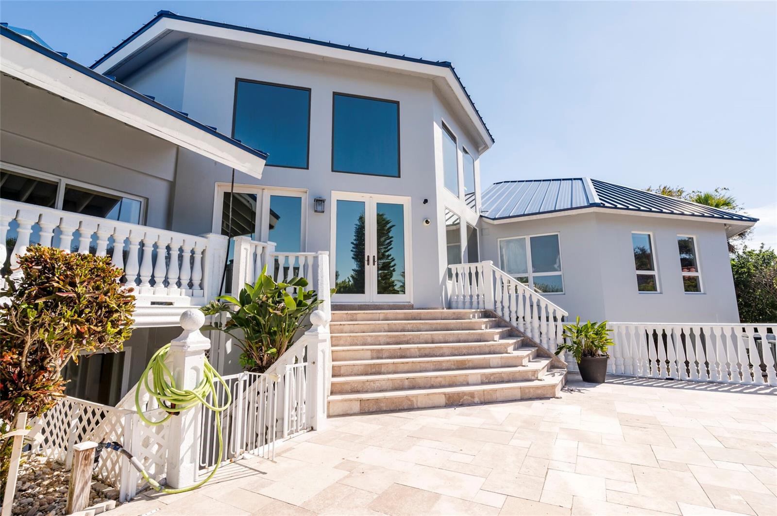 CARLTON ESTATES - Residential