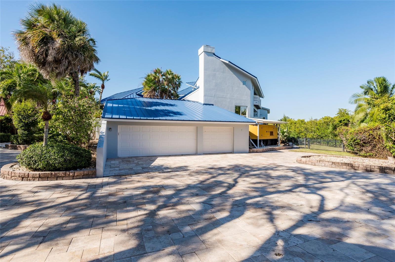 CARLTON ESTATES - Residential