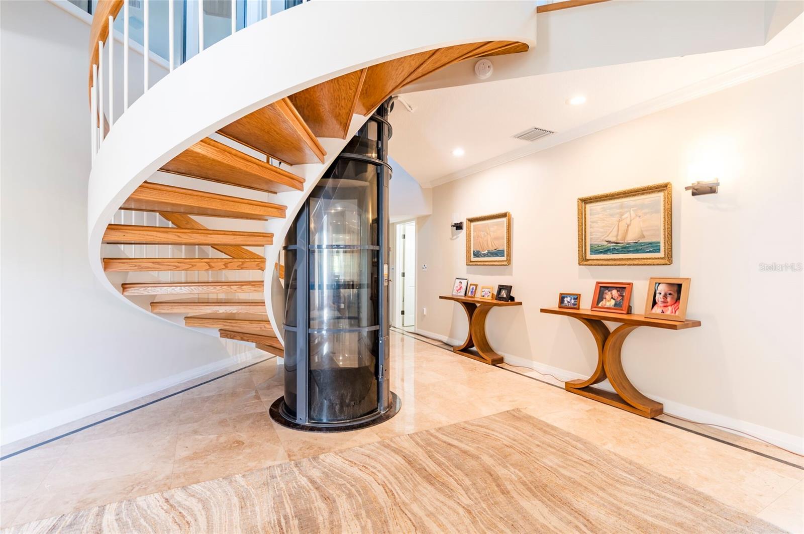 CARLTON ESTATES - Residential