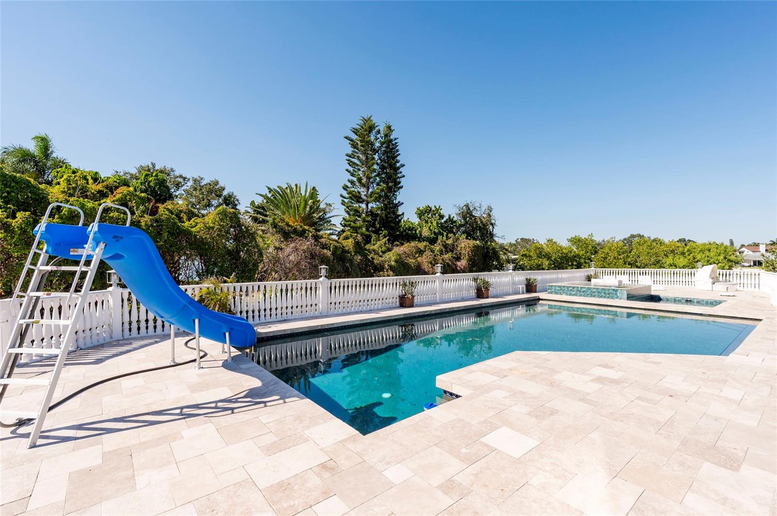 CARLTON ESTATES - Residential