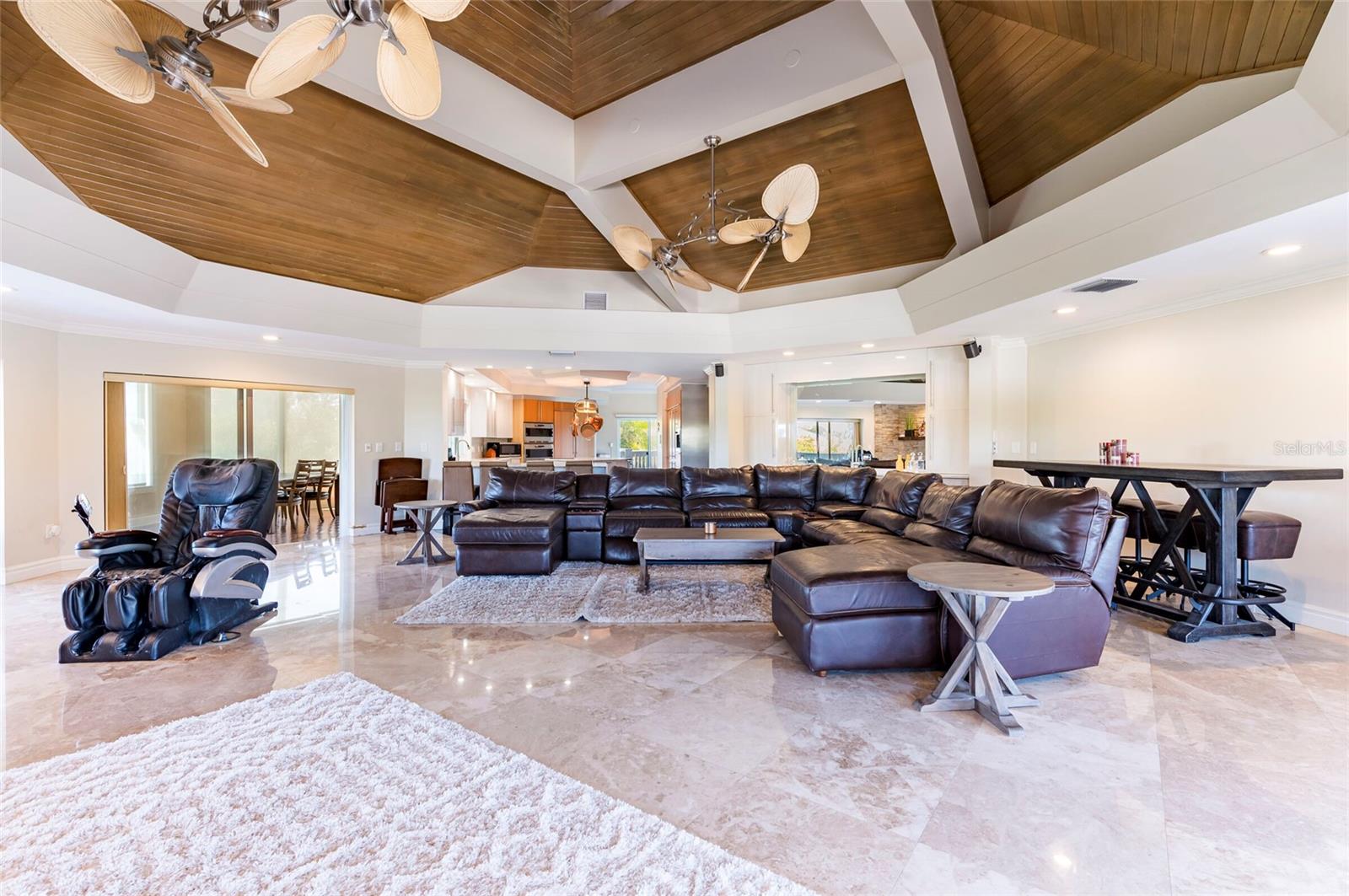 CARLTON ESTATES - Residential