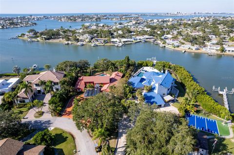 2268 KINGS POINT DRIVE LARGO FL 33774