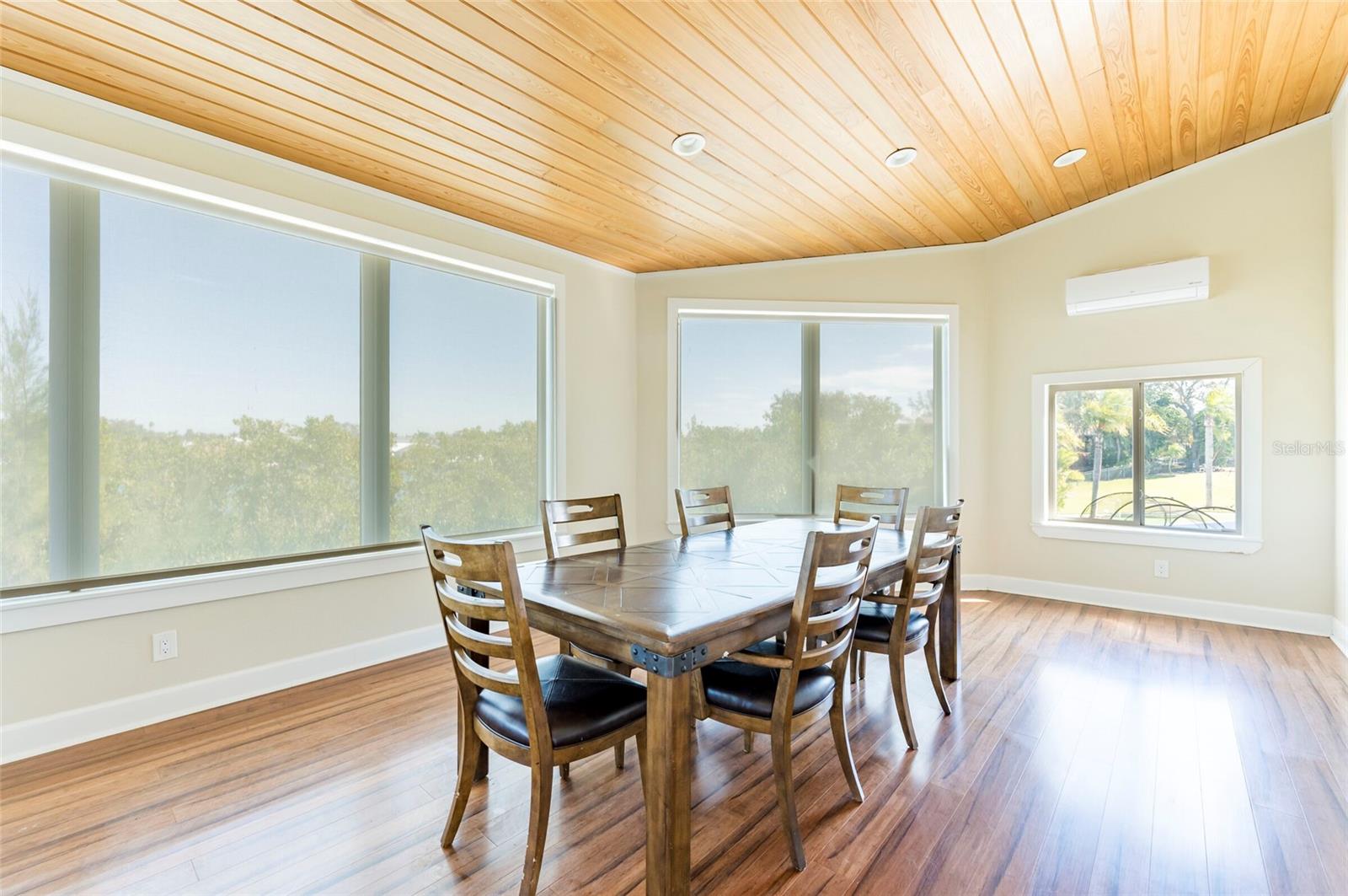 CARLTON ESTATES - Residential