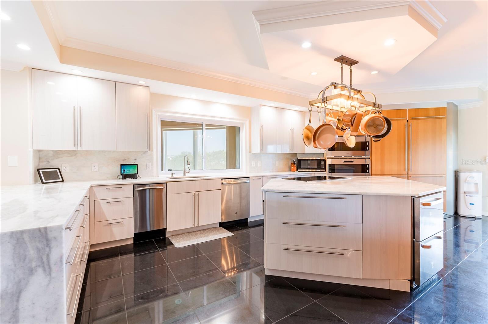 CARLTON ESTATES - Residential