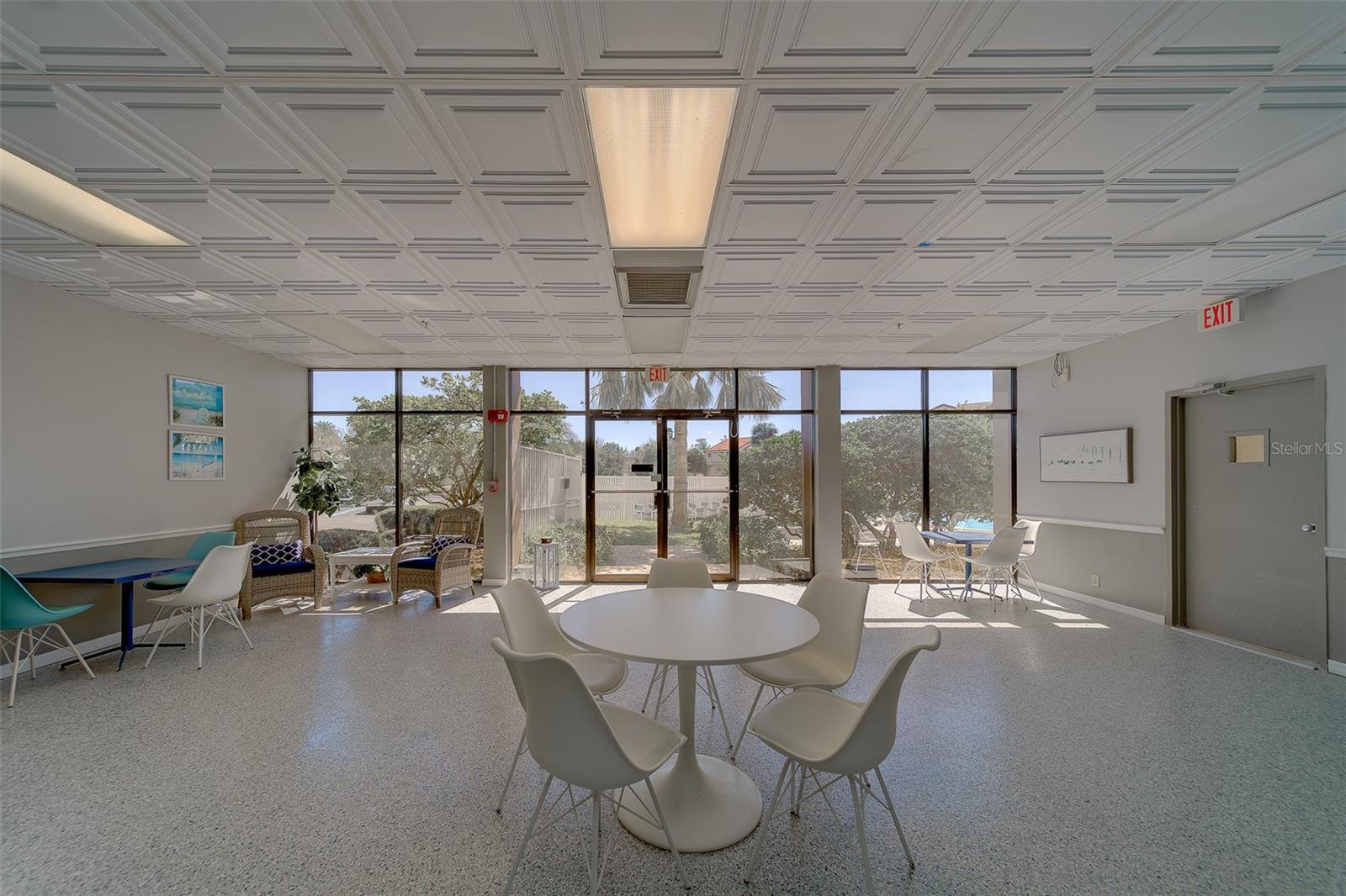 DOLPHIN COVE CLEARWATER - Residential