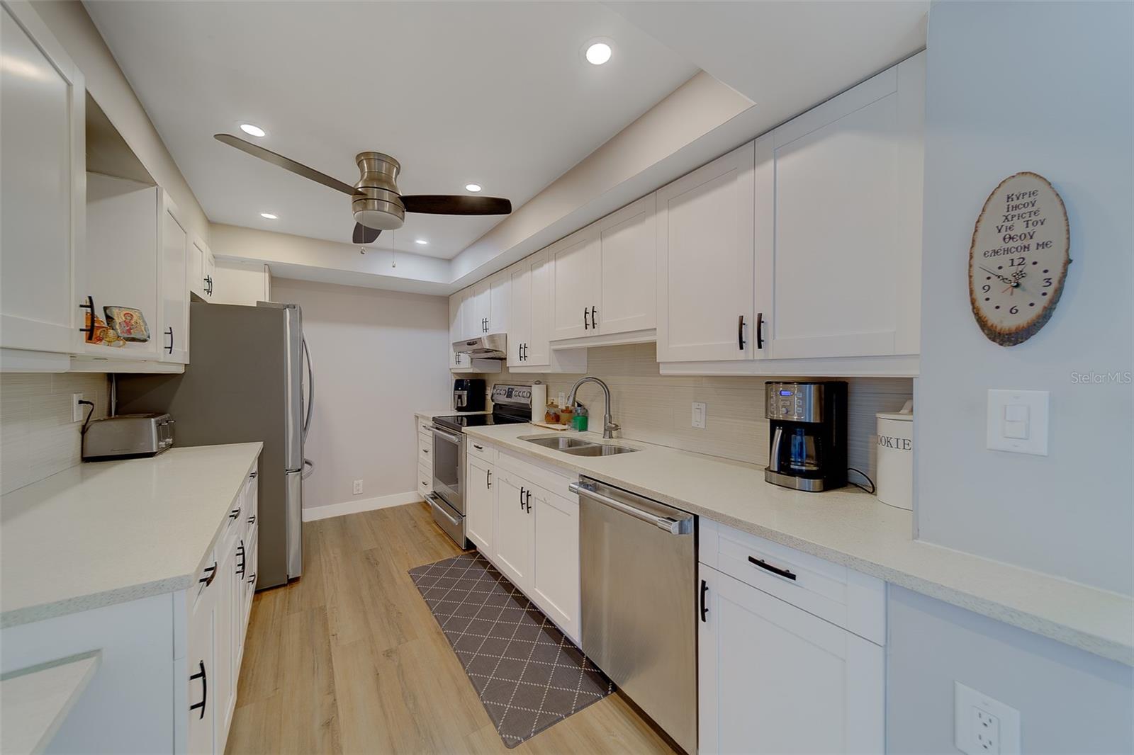 DOLPHIN COVE CLEARWATER - Residential