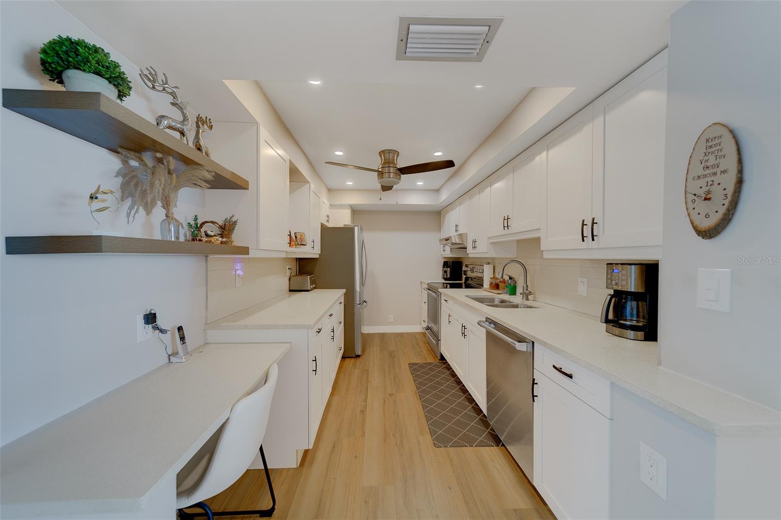 DOLPHIN COVE CLEARWATER - Residential